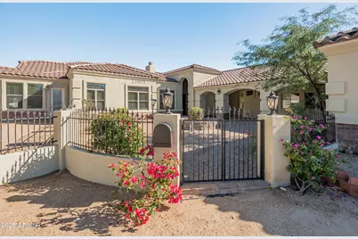 23907 N 83rd Avenue, Peoria, AZ 85383 - Photo 2