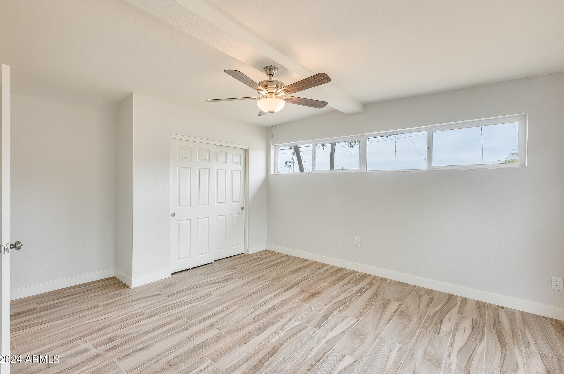 1446 Sunnyslope Ln, Phoenix AZ  85020-2727 exterior