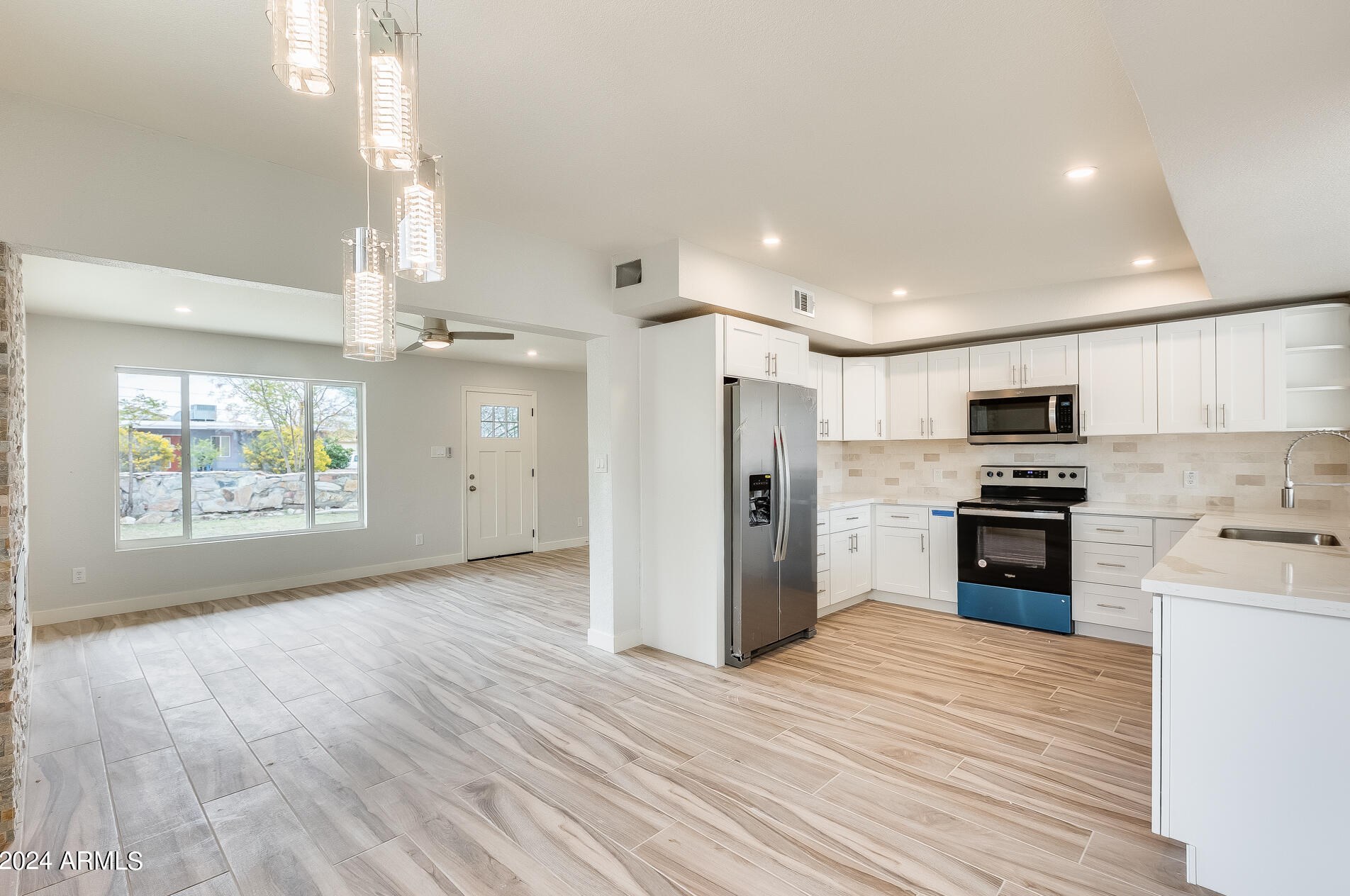 1446 Sunnyslope Ln, Phoenix AZ  85020-2727 exterior