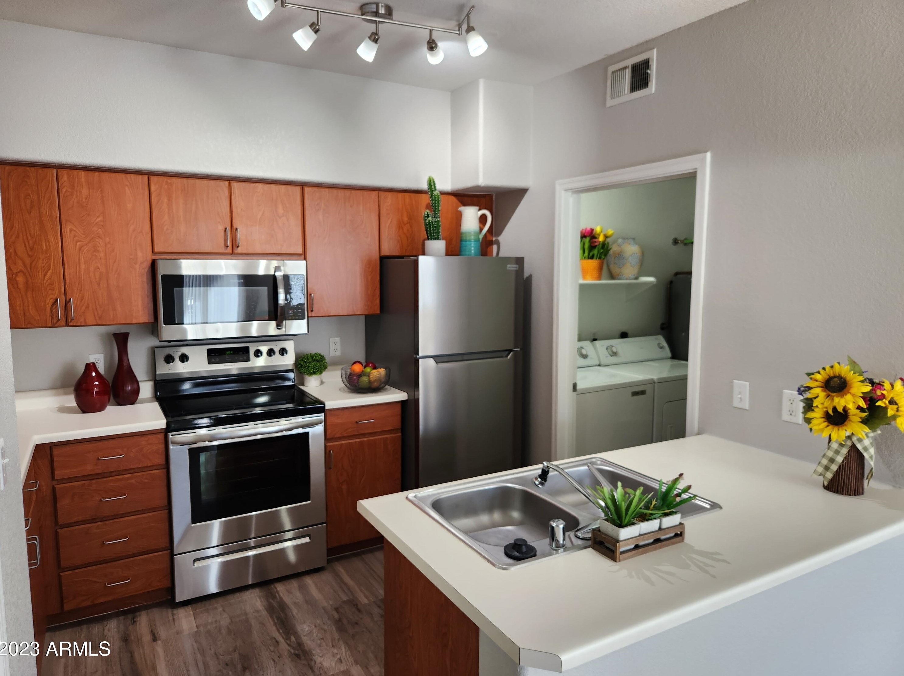 5302 E Van Buren St #2032, Phoenix, AZ 85008