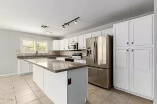 8753 W Salter Dr, Peoria, AZ 85382 - Photo 16