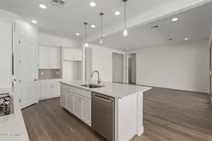 12012 W Pkwy Ln, Avondale, AZ 85323 - Photo 4