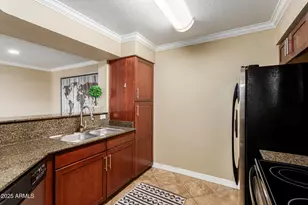 2025 E Campbell Ave, Phoenix, AZ 85016 - Photo 10