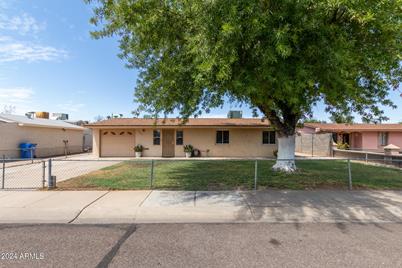 4144 N 74th Drive, Phoenix, AZ 85033 - Photo 1