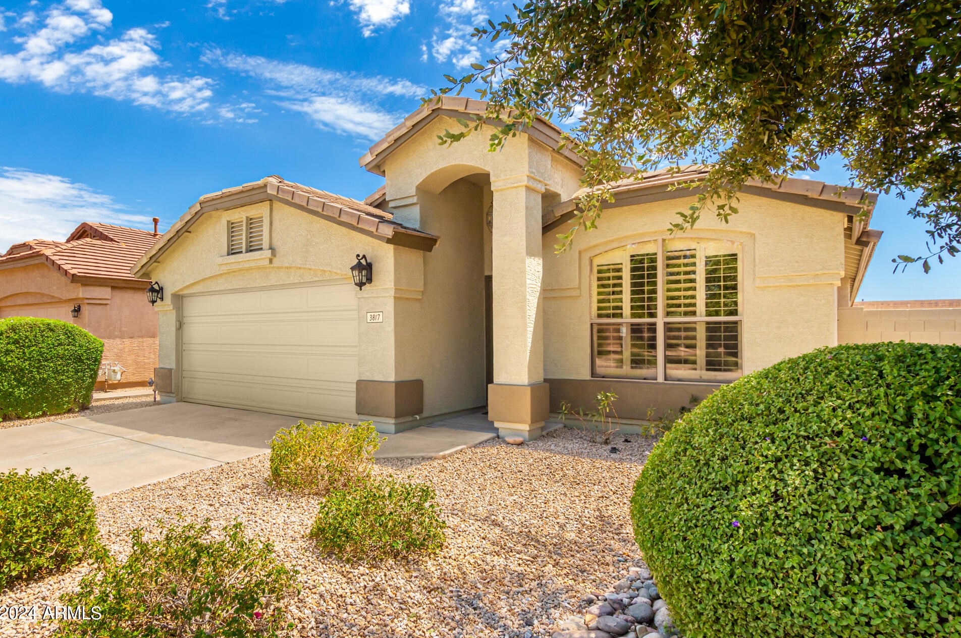 3817 Irma Ln, Phoenix AZ 85050-4865 exterior