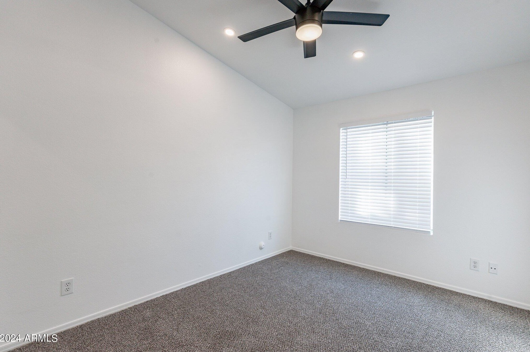 12036 45th St, Phoenix AZ  85044-2436 exterior