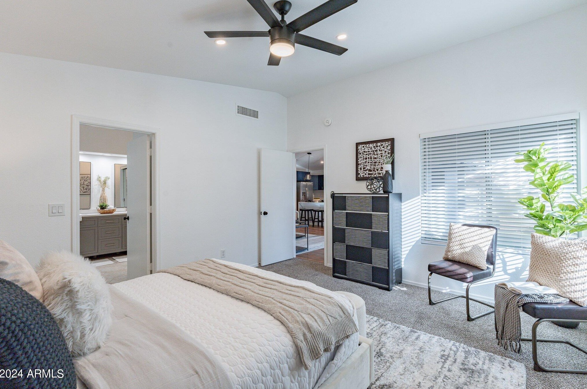 12036 45th St, Phoenix AZ  85044-2436 exterior