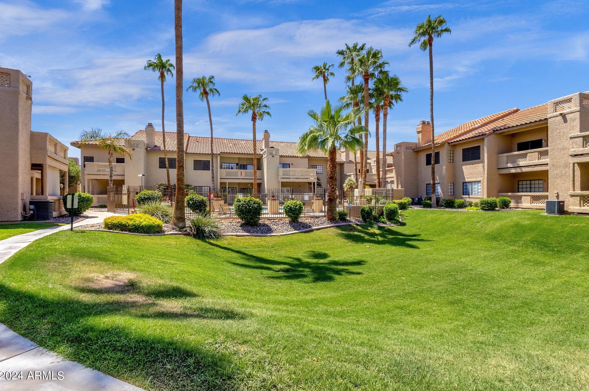 930 Mesa Dr, Mesa AZ  85201-4321 exterior