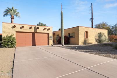 8326 E Vista Drive, Scottsdale, AZ 85250 - Photo 1