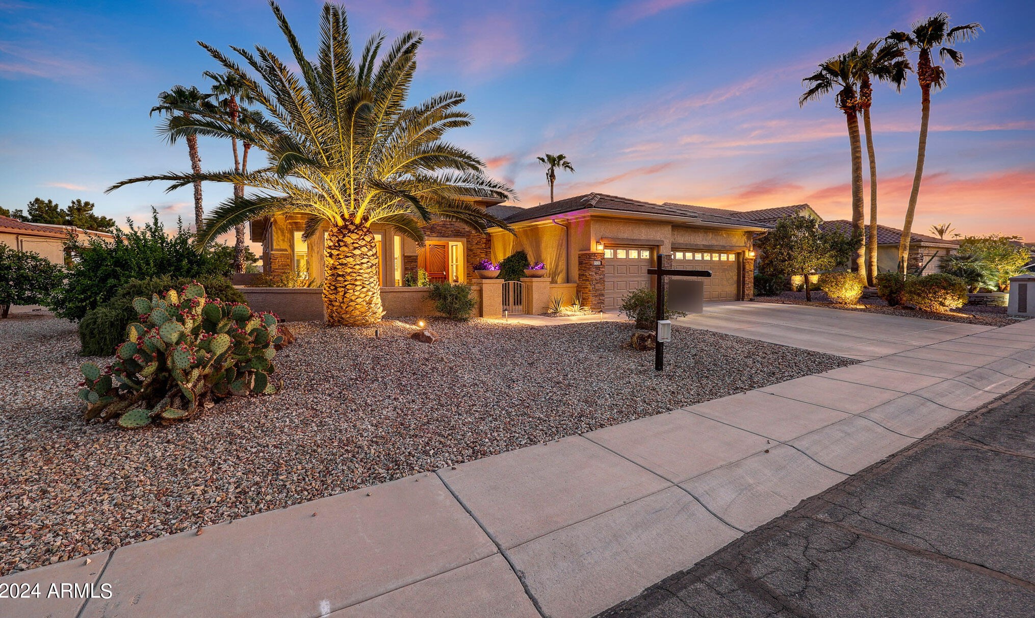 15217 W Daybreak Dr, Sun City, AZ 85374