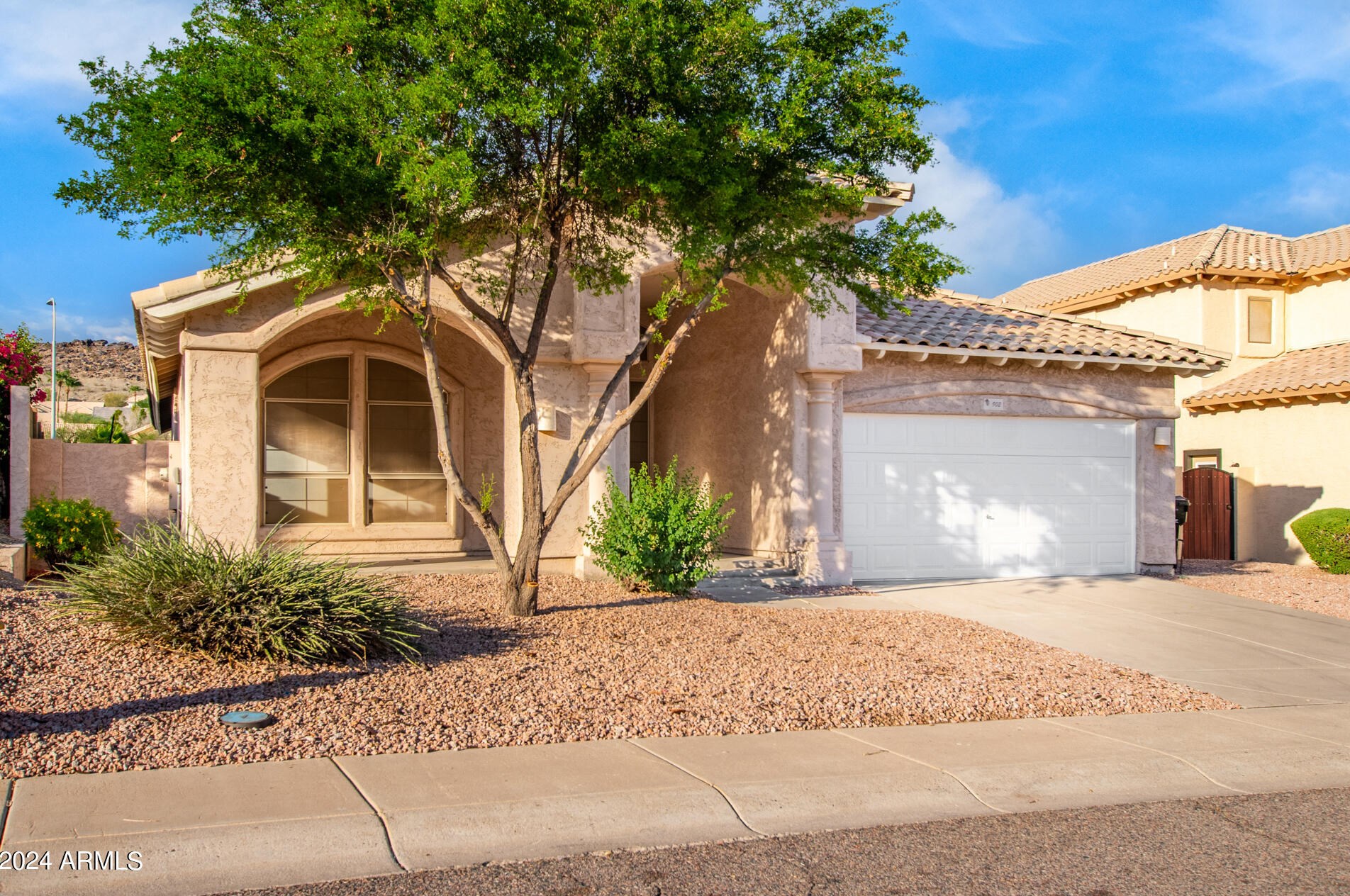 902 Goldenrod St, Phoenix, AZ 85048-6360