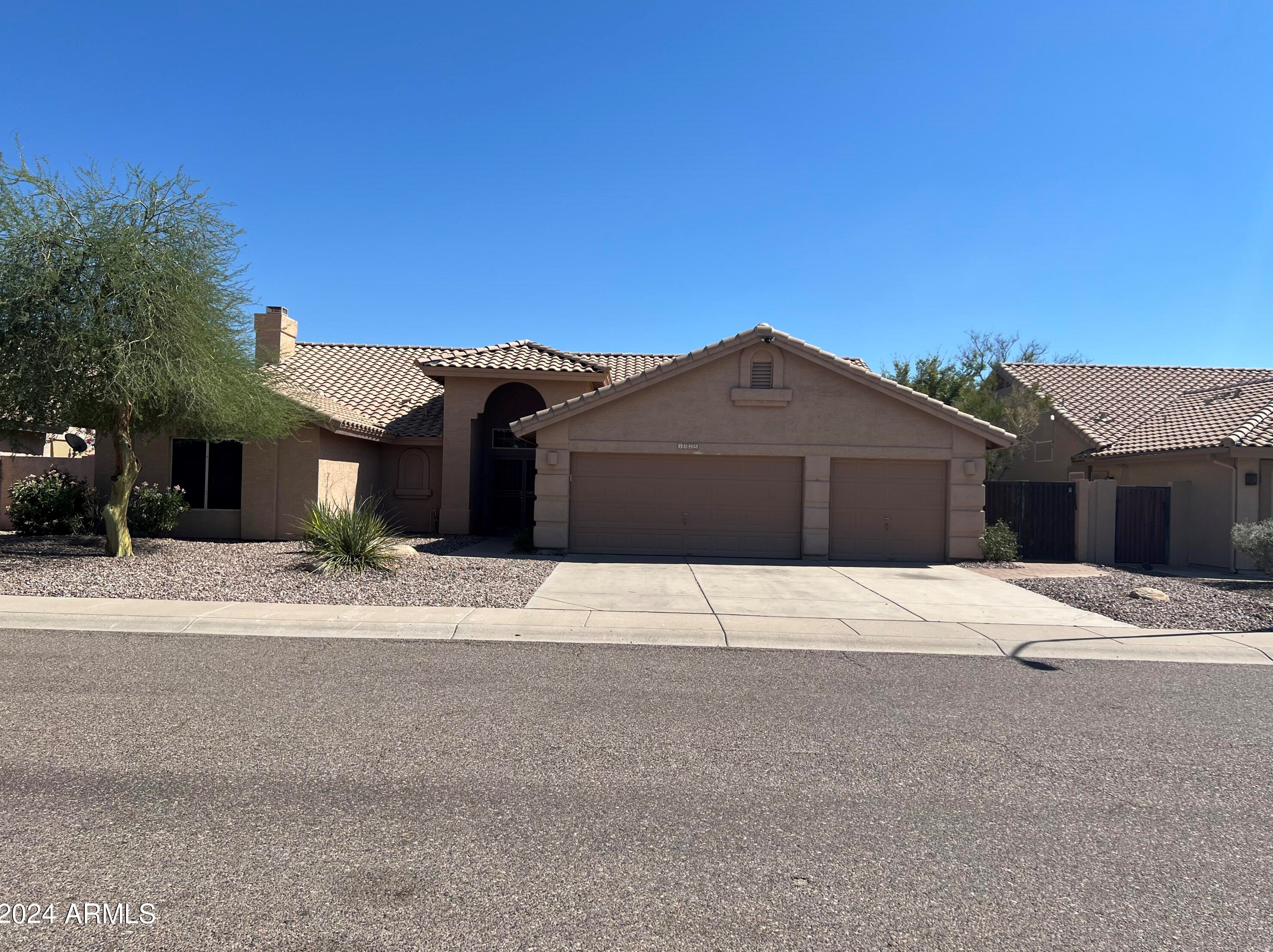 1325 Muirwood Dr, Phoenix, AZ 85045-0602