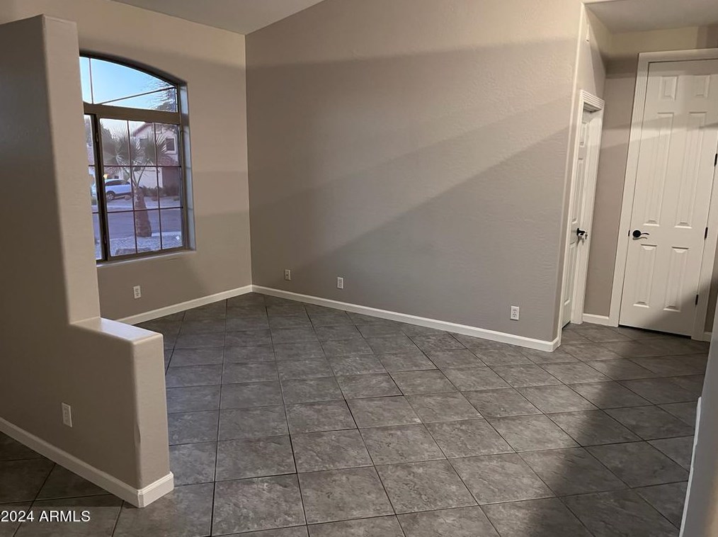 18053 13th St, Phoenix AZ  85022-1289 exterior