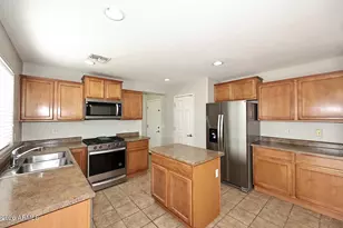8031 W Rushmore Way, Florence, AZ 85132 - Photo 6