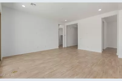 12003 W Parkway Lane, Avondale, AZ 85323 - Photo 10