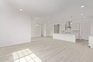 11949 W Pkwy Ln, Avondale, AZ 85323 - Photo 8