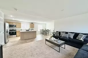 33637 N 224th Ln, Wittmann, AZ 85361 - Photo 4