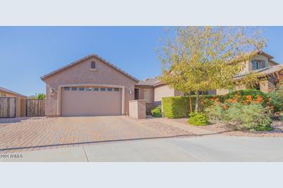 560 S 197th Avenue S, Buckeye, AZ 85326 - Photo 1