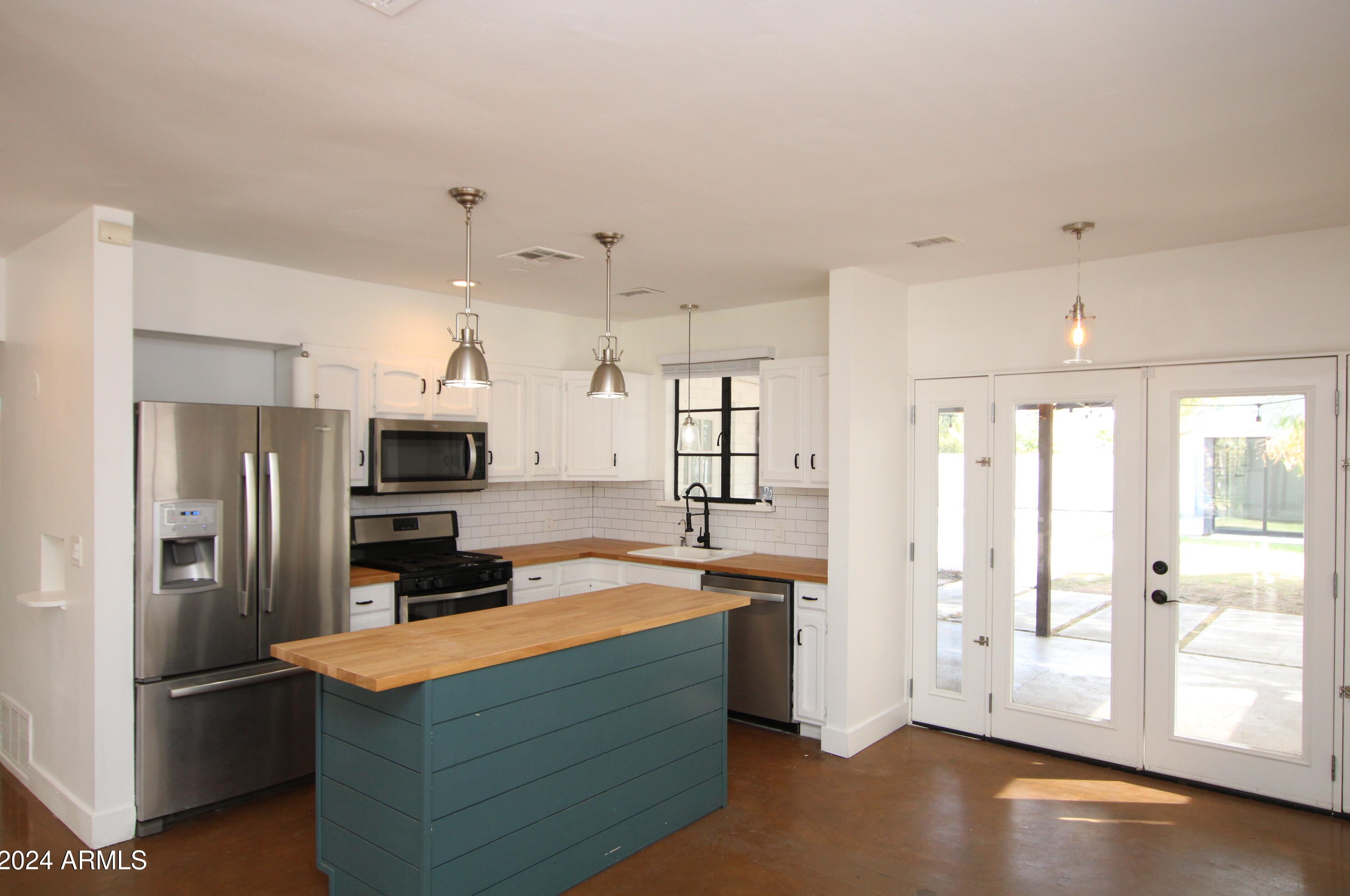2925 E Cheery Lynn Rd, Phoenix, AZ 85016