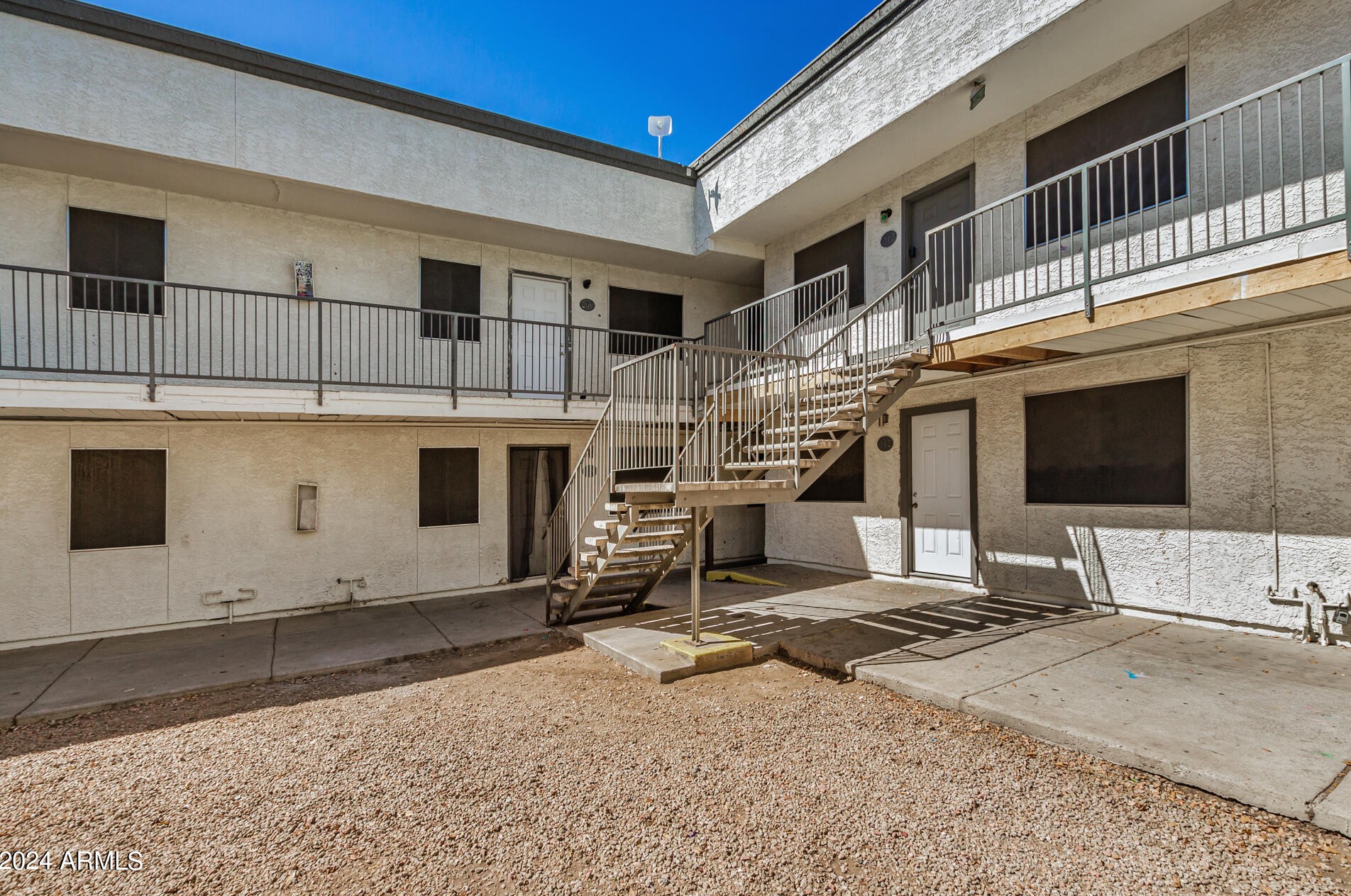 18202 Cave Creek Rd, Phoenix, AZ 85032-1004