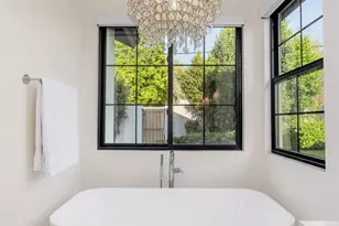 4017 N 49th Pl, Phoenix, AZ 85018 - Photo 18