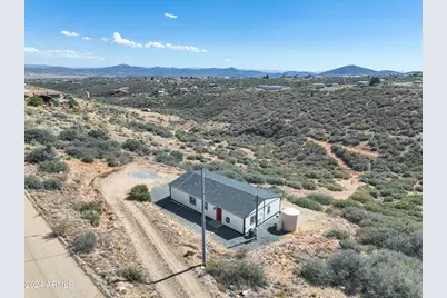 9285 E Wolf Road, Dewey, AZ 86327 - Photo 1