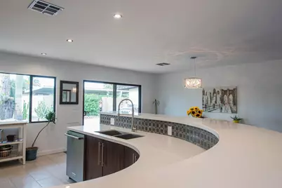 3732 E Glenrosa Avenue, Phoenix, AZ 85018 - Photo 2