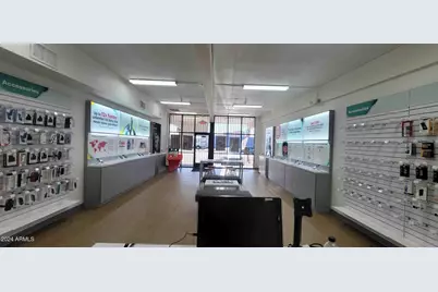 0000 W Xxxxxxx Avenue, Phoenix, AZ 85018 - Photo 1