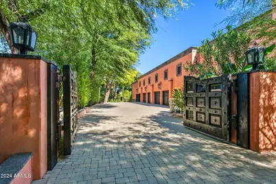 8100 N 68th Street, Paradise Valley, AZ 85253 - Photo 76