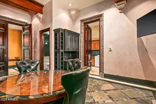 8100 N 68th St, Paradise Valley, AZ 85253 - Photo 46