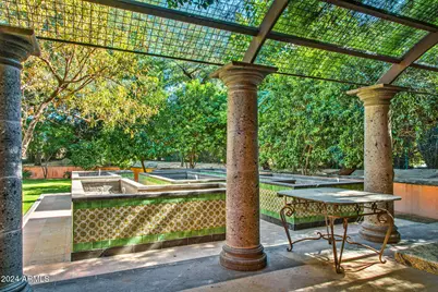 8100 N 68th Street, Paradise Valley, AZ 85253 - Photo 50