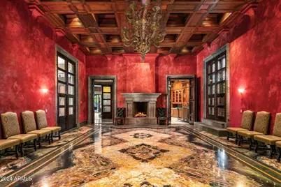 8100 N 68th Street, Paradise Valley, AZ 85253 - Photo 10