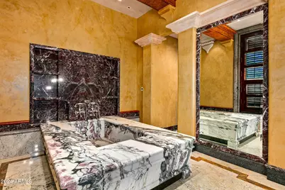 8100 N 68th Street, Paradise Valley, AZ 85253 - Photo 38