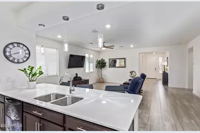 23852 N 167th Lane, Surprise, AZ 85387 - Photo 10