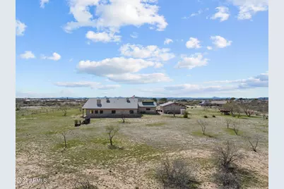 22900 W Hylton Way, Congress, AZ 85332 - Photo 44