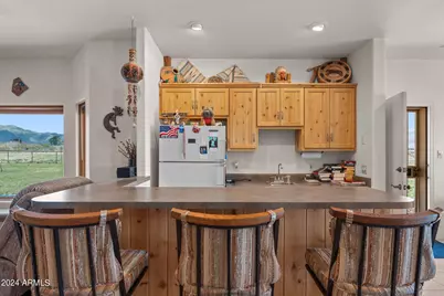 22900 W Hylton Way, Congress, AZ 85332 - Photo 16