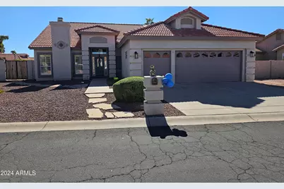 10925 E Silvertree Drive, Sun Lakes, AZ 85248 - Photo 1