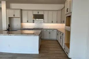 16092 W Questa Dr, Surprise, AZ 85387 - Photo 14