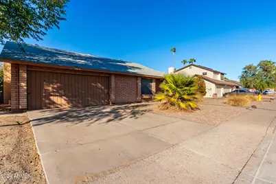 1016 W Nido Avenue, Mesa, AZ 85210 - Photo 1