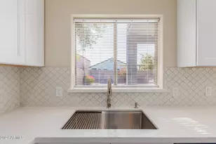 1105 E Wong Way, Phoenix, AZ 85040 - Photo 20