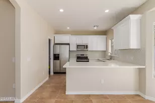 1105 E Wong Way, Phoenix, AZ 85040 - Photo 14