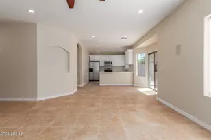 1105 E Wong Way, Phoenix, AZ 85040 - Photo 8