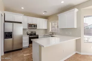 1105 E Wong Way, Phoenix, AZ 85040 - Photo 16