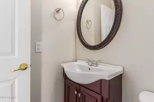 1105 E Wong Way, Phoenix, AZ 85040 - Photo 22