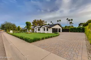 8701 E Highland Ave, Scottsdale, AZ 85251 - Photo 8