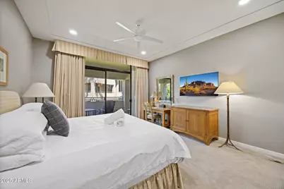 2802 E Camino Acequia Drive #8, Phoenix, AZ 85016 - Photo 22