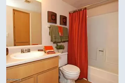 8344 N 67th Avenue #A2, Glendale, AZ 85302 - Photo 6