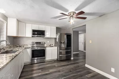 8595 N 71st Avenue #106, Glendale, AZ 85301 - Photo 4