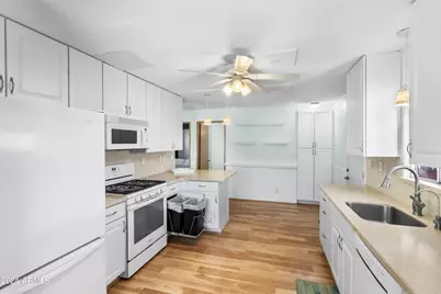 2100 N Trekell Road #204, Casa Grande, AZ 85122 - Photo 12