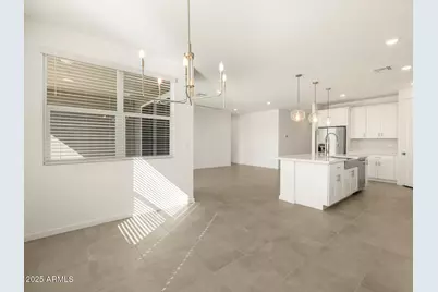 22471 W Pontiac Drive, Surprise, AZ 85387 - Photo 10